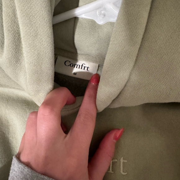Comfrt Hoodie - Picture 2 of 4